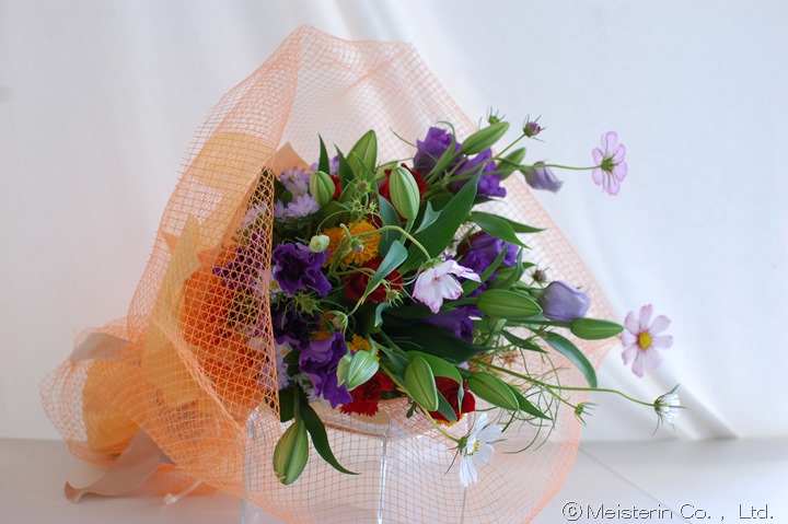金婚式に贈る秋の花束