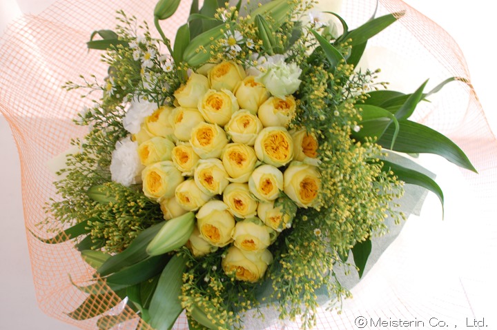 黄色花束金婚式