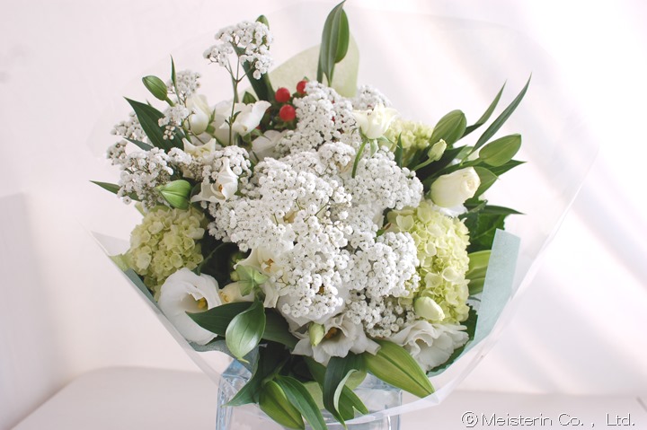 誕生日に贈る白い花束 ラグジュアリーフラワー 花ギフト